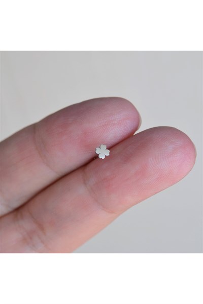 Cerrahi Çelik Silver Renk Çelik Burun Piercing Yonca Model Hızma