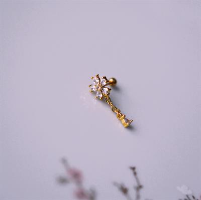 Cerrahi Çelik Zincir Sallantılı Çiçek Tragus Piercing Helix Kıkırdak Lob