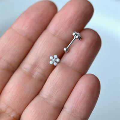 Çiçekli Helix Piercing Kıkırdak Cerrahi Çelik Gümüş Renk