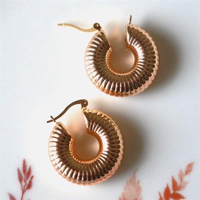 Gold Rose Bombeli Tırtıklı Boru Halka Küpe