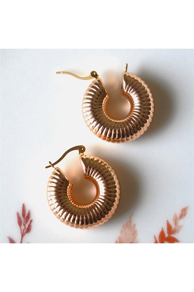 Gold Rose Bombeli Tırtıklı Boru Halka Küpe
