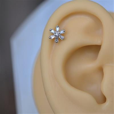 Gümüş Renk Cerrahi Çelik Çiçek Piercing Helix Lob Kıkırdak Tragus