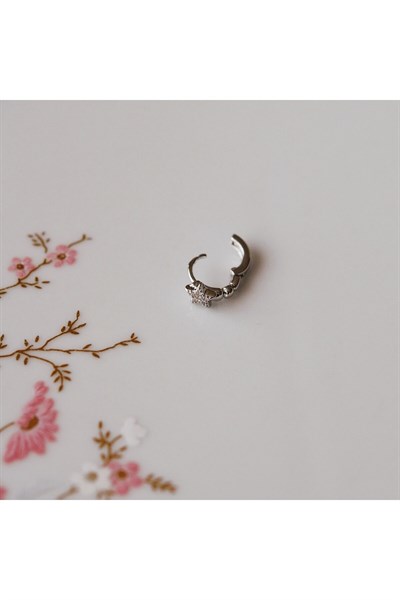 Gümüş Renk Cerrahi Çelik Yıldız Modelli Halka Tragus Piercing Helix Lob Kıkırdak