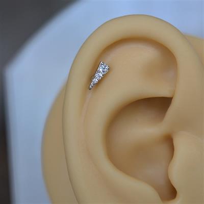 Gümüş Renkli Cerrahi Çelik Taşlı Mini Üçgen Piercing Helix Lob Kıkırdak Tragus