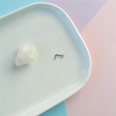 L Model Düşmeyen Çelik Hızma 2 mm taşlı Tektaş Burun Piercingi