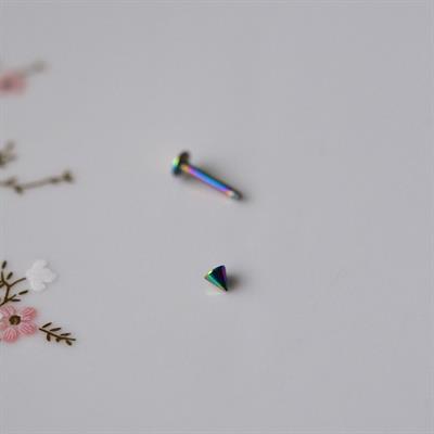 Sivri Uçlu Cerrahi Çelik  Tragus Piercing Helix Kıkırdak 8 Mm Hologram Renk