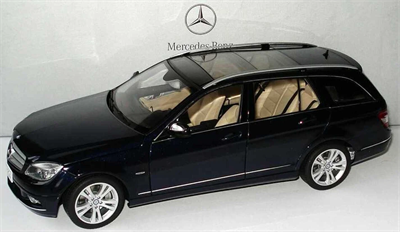 AUTOart 1:18 Mercedes C Class Station Wagon Tanzanite Blue 