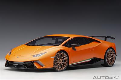 AUTOart Lamborghini Huracán Performante (Arancio Anthaeus)