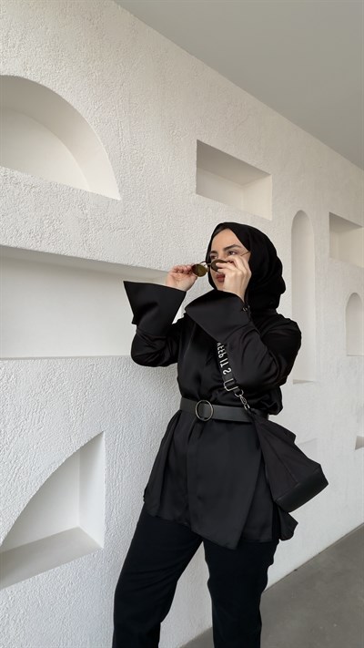 Geniş manşetli saten gömlek Siyah