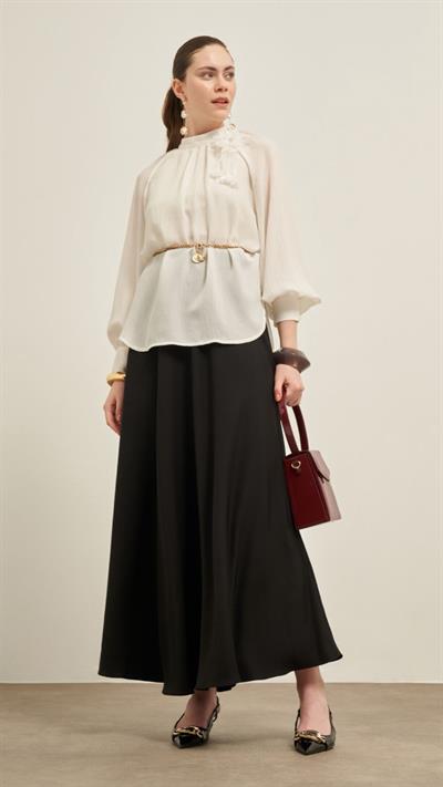 ÇİÇEK DETAYLI TAKIM BEJ