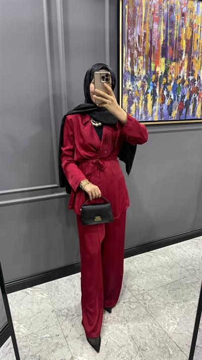 YAKASI PARILTILI TAKIM 