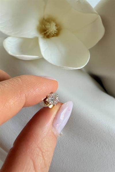 Xuping 14k Tek Taş Küpe