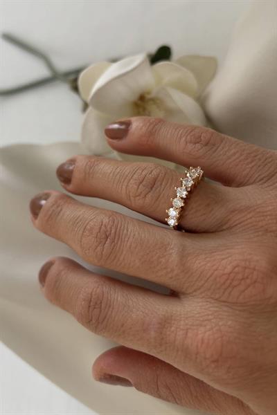 Xuping Rose 7 Taş Yüzük