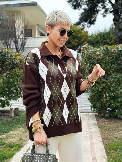 ACI KAHVE POLO YAKA DÜĞMELİ BAKLAVA DESENLİ KAZAK