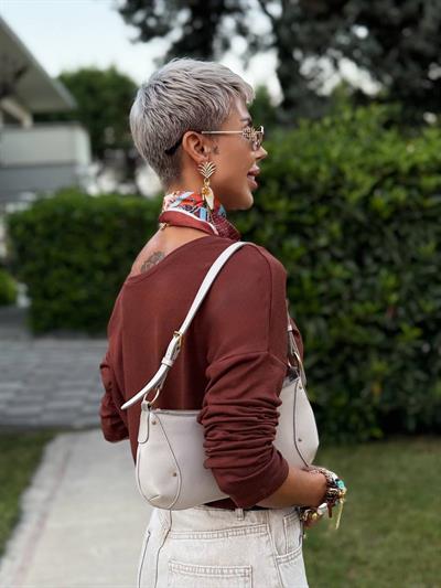 ACI KAHVE S.STUDIO DERİN V YAKA PREMIUM BLUZ 