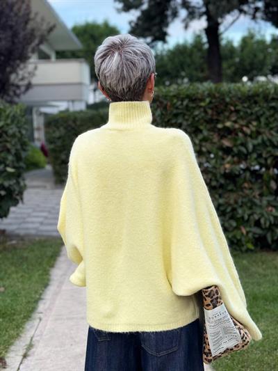 LIGHT YELLOW TURTLENECK BATWING KNIT SWEATER