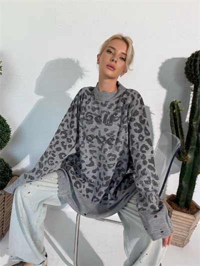 GRİ SELF LOVE LEOPAR DESENLİ TRİKO