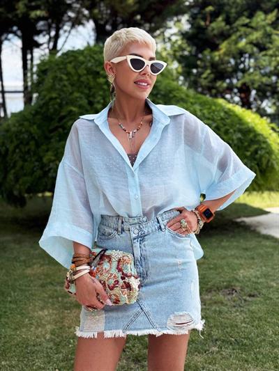 BEBE MAVİ OVERSIZE İPEKSİ GÖMLEK