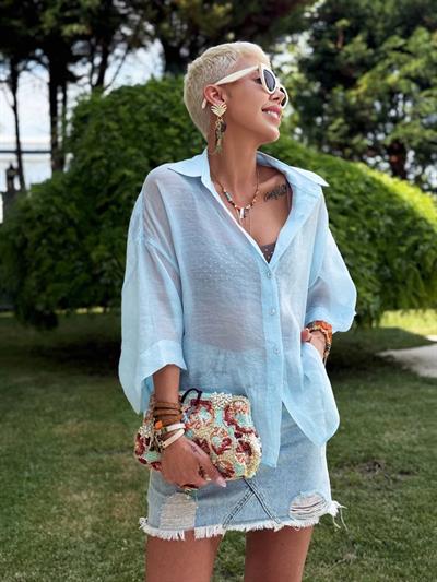 BEBE MAVİ OVERSIZE İPEKSİ GÖMLEK