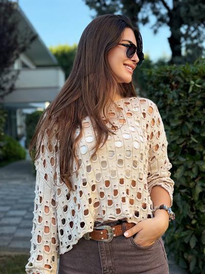BEJ DELİKLİ MERSERİZE BLUZ