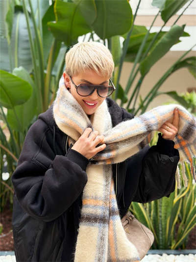 BEJ EKOSE DESENLİ YÜNLÜ BUKLET ŞAL