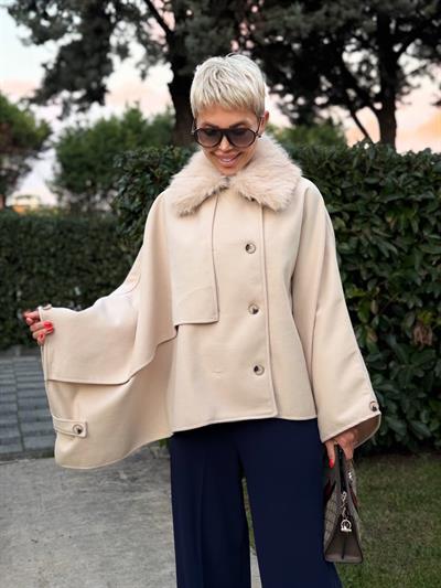 BEJ KÜRK YAKA KAŞE PANÇO