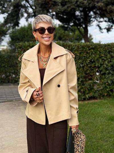 BEJ KUŞAKLI KISA TRENÇ