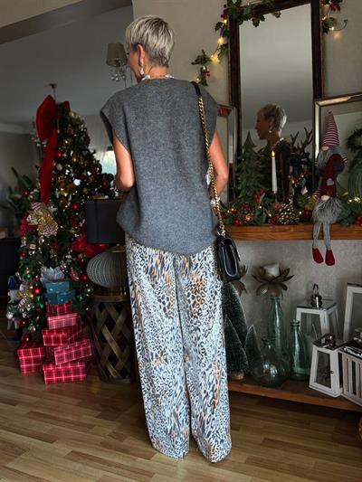 BEJ PAYETLİ LEOPAR DESEN PANTOLON