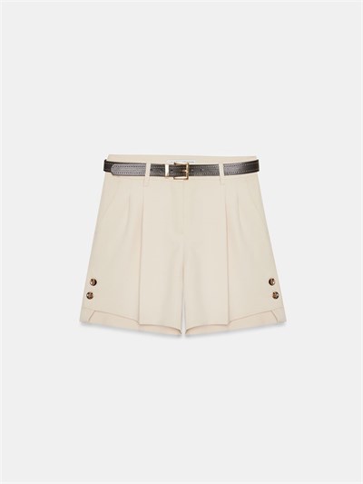 BEJ PİLELİ KEMERLİ ŞORT