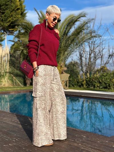 BEJ YILAN DESENLİ KARGO CEPLİ PANTOLON