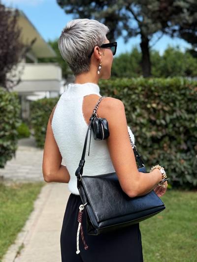 BEYAZ HALTER YAKA İNCİ DETAYLI TRİKO BLUZ 