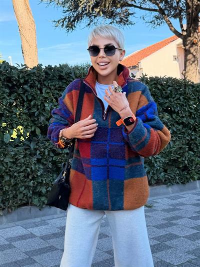 BORDO EKOSE DESENLİ DİK YAKA FERMUARLI POLAR SWEAT