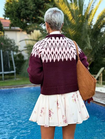 BORDO GEOMETRİK DESEN YÜN HIRKA