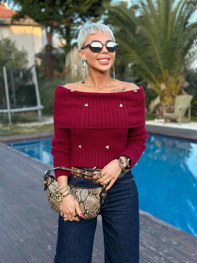 BORDO MADONNA YAKA TAŞLI TRİKO KAZAK