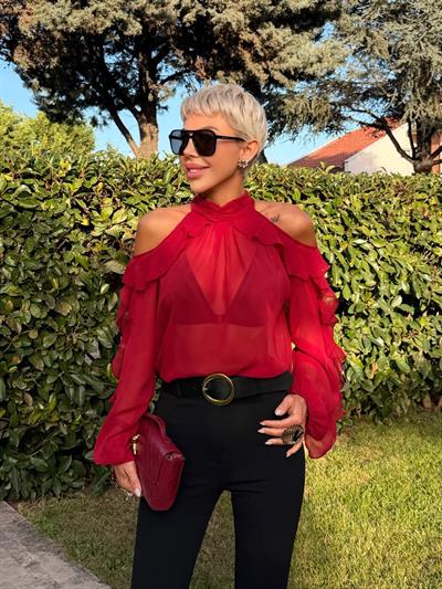 BORDO OMUZ DEKOLTELİ ŞİFON BLUZ