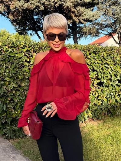 BORDO OMUZ DEKOLTELİ ŞİFON BLUZ