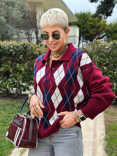 BURGUNDY POLO-COLLAR BUTTONED DIAMOND-PRINT SWEATER
