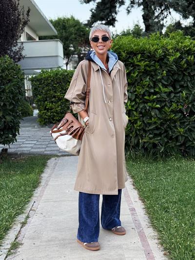 CAMEL KAPÜŞON DETAYLI UZUN TRENÇ