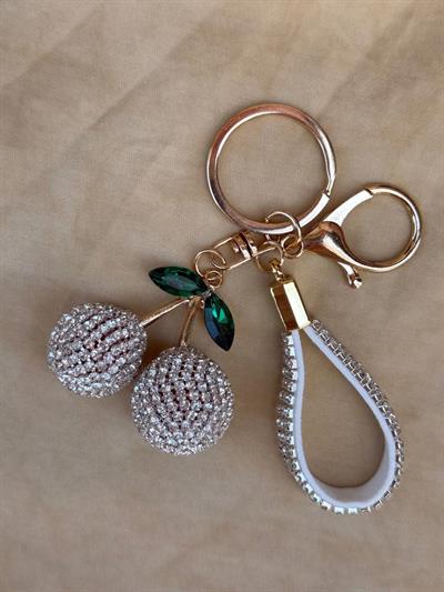 CRYSTAL  CHERRİES  CHARM