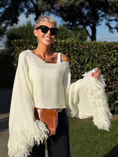 EKRU PÜSKÜLLÜ PANÇO TRİKO