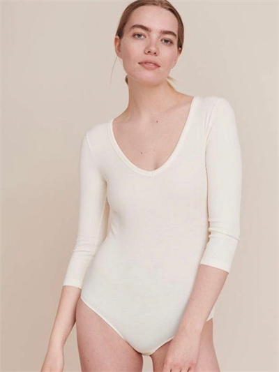 EKRU V YAKA ÇITÇITLI BODYSUİT