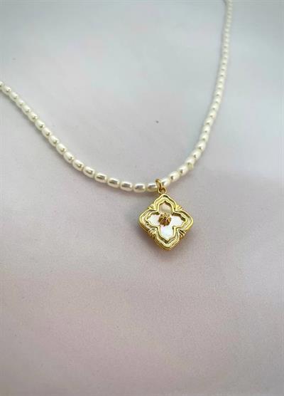 ELEGANT PEARL BLOOM KOLYE