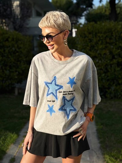 GRİ MAVİ YILDIZ BASKILI TSHIRT 