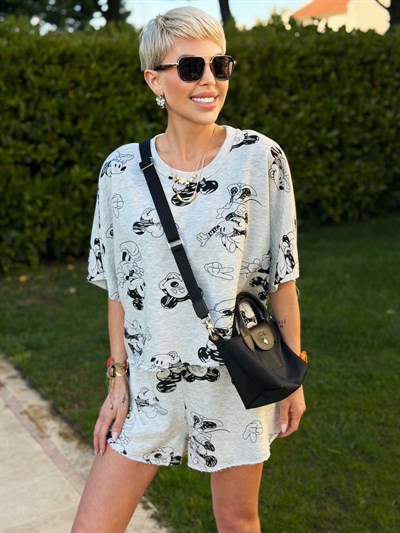 GRİ MICKEY BASKILI NATURAL KESİM ŞORTLU TAKIM