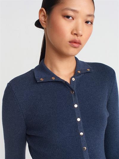 İNDİGO DİK YAKA ÇITÇITLI TRİKO KAZAK