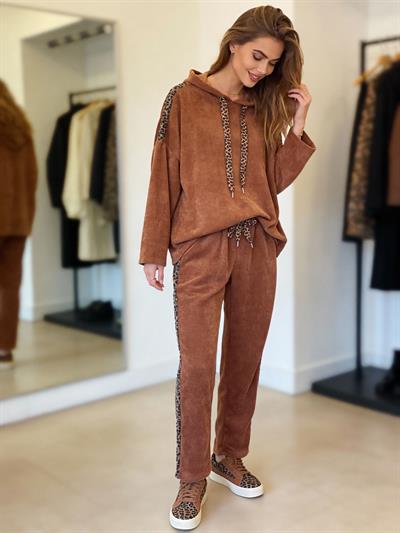 KİREMİT LEOPAR DETAYLI KADİFE TAKIM