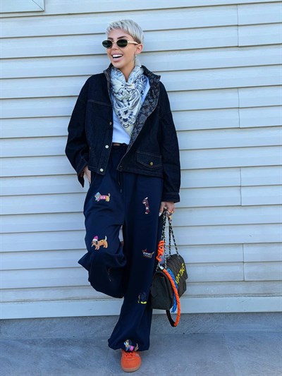 LACİVERT KÖPEK BASKILI PAÇASI LASTİKLİ EŞOFMAN