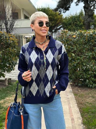 NAVY POLO-COLLAR BUTTONED DIAMOND-PRINT SWEATER