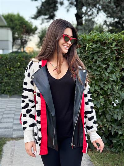 LEOPAR DESENLİ DERİ GARNİLİ TRİKO HIRKA 