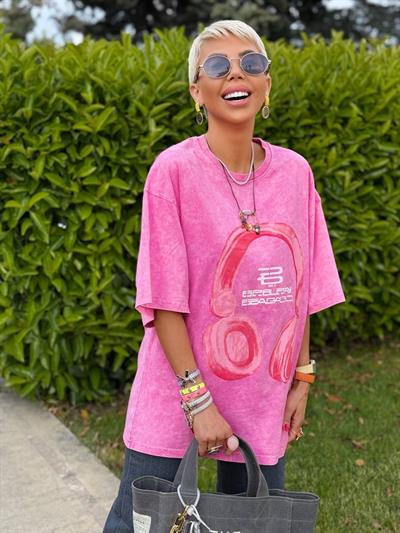 PEMBE KULAKLIK BASKILI OVERSIZE TSHIRT